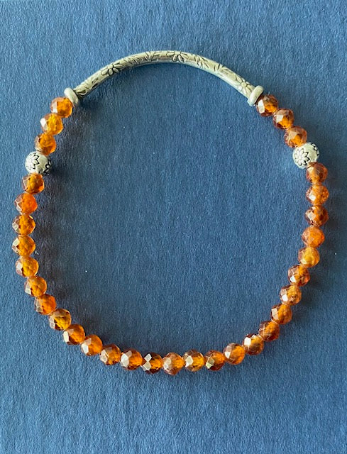 Hessonite Garnet&Pearl Bracelet - Shop Pearls on a Thread Bracelets - Pinkoi